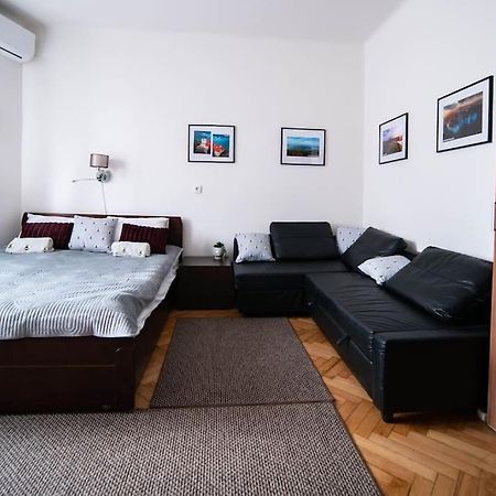 Bumblebee Apartment With Ac Budapest Exterior photo