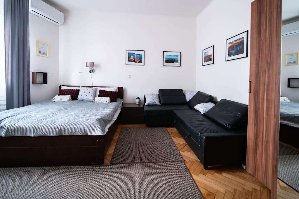 Bumblebee Apartment With Ac Budapest Exterior photo