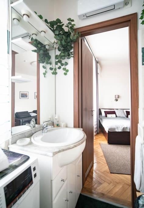 Bumblebee Apartment With Ac Budapest Exterior photo